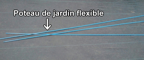 Poteau de jardin flexible