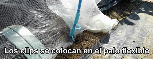 Los clips de jardín se colocan en el palo flexible